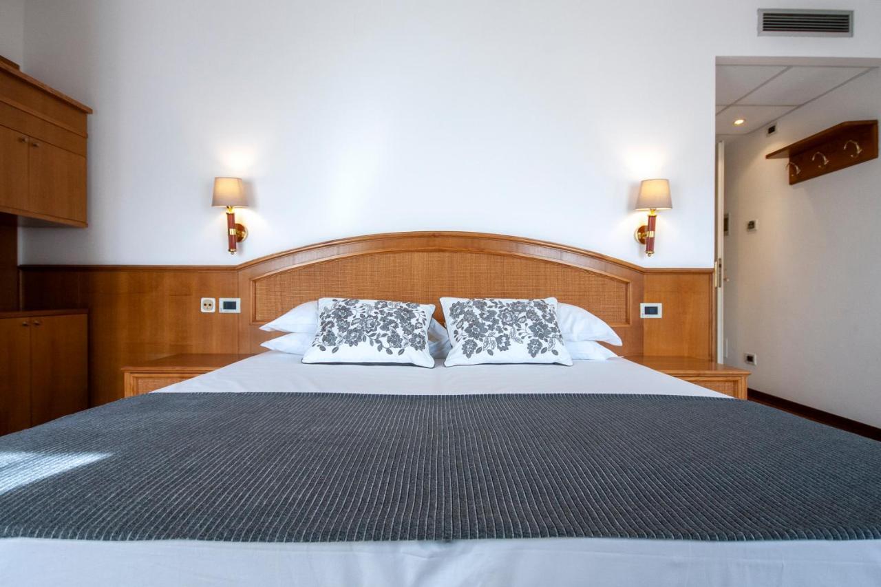 Hotel Metropole Градо Екстер'єр фото